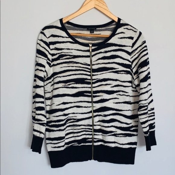 Pre-Owned $90 Ann Taylor Zebra Zip Cardigan Medium - Picture 2 of 10
